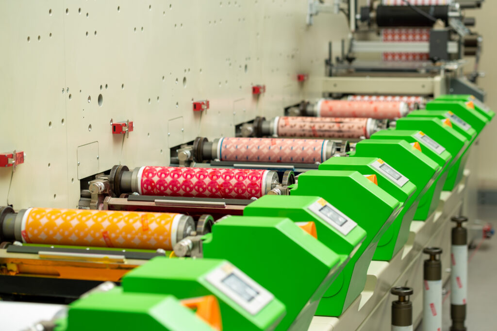 Presse de flexographie industrielle pour impression d'étiquettes en rouleau