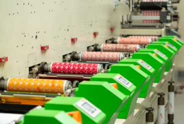 Presse de flexographie industrielle pour impression d'étiquettes en rouleau